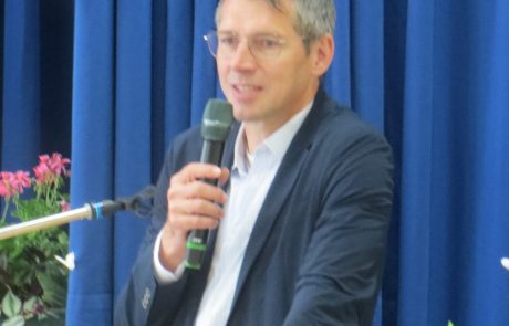 Anpfiff "Lese-Kick" 2025 in der Grundschule Stein/Mittelfranken (Foto: Akademie KJL)