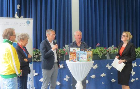 Anpfiff "Lese-Kick" 2025 in der Grundschule Stein/Mittelfranken (Foto: Akademie KJL)