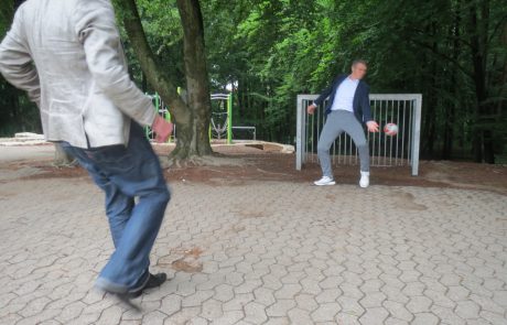 Anpfiff "Lese-Kick" 2025 in der Grundschule Stein/Mittelfranken (Foto: Akademie KJL)